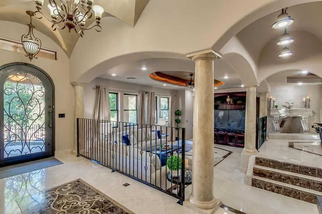 Estate Resort Style Oasis 6Bdrm, 5.5 Bath Heated Pool With Misters Scottsdale