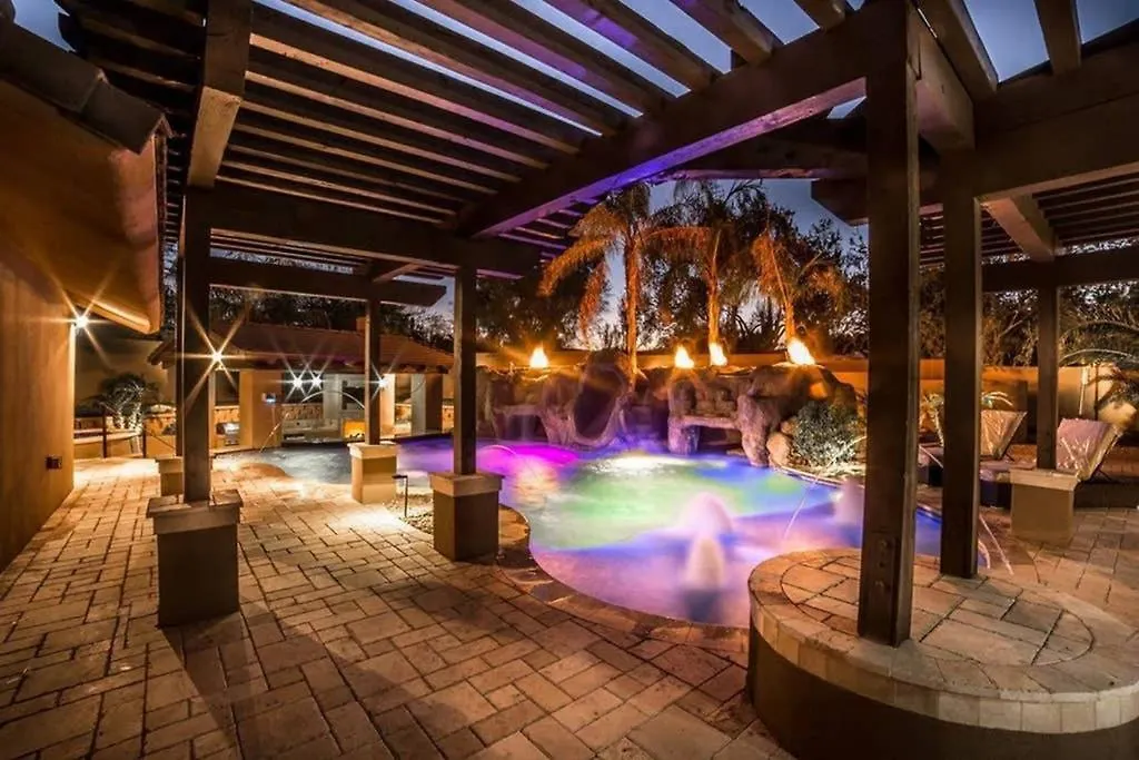 Estate Resort Style Oasis 6Bdrm, 5.5 Bath Heated Pool With Misters Scottsdale